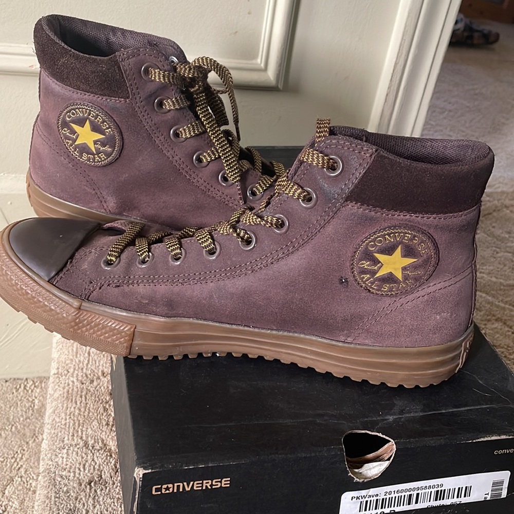 Converse High Top Shoes / Boots